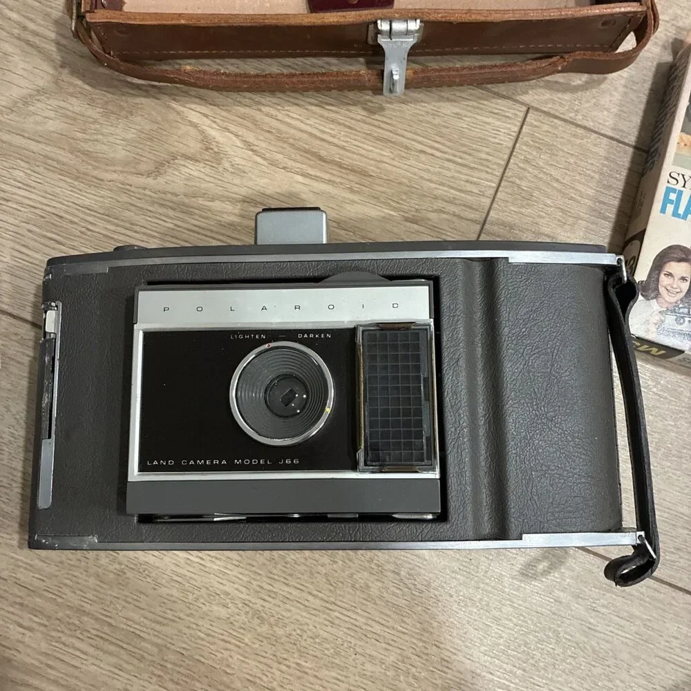 Vintage Polaroid Model J66 Electric Eye Land Camera Kit Original Case UNTESTED